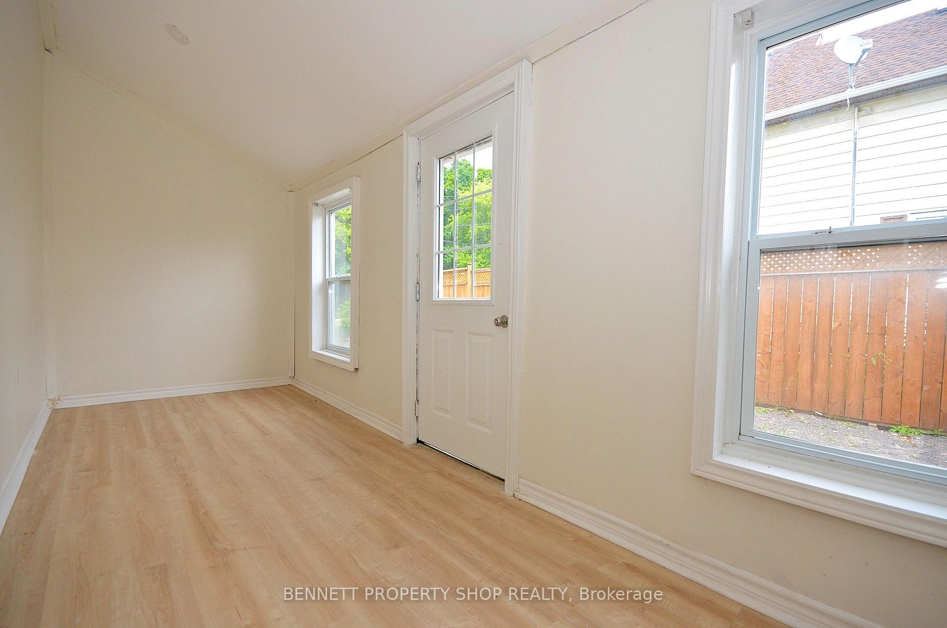 Photo 12 of 15 Daniel Street N, Arnprior, Arnprior — HOMEH