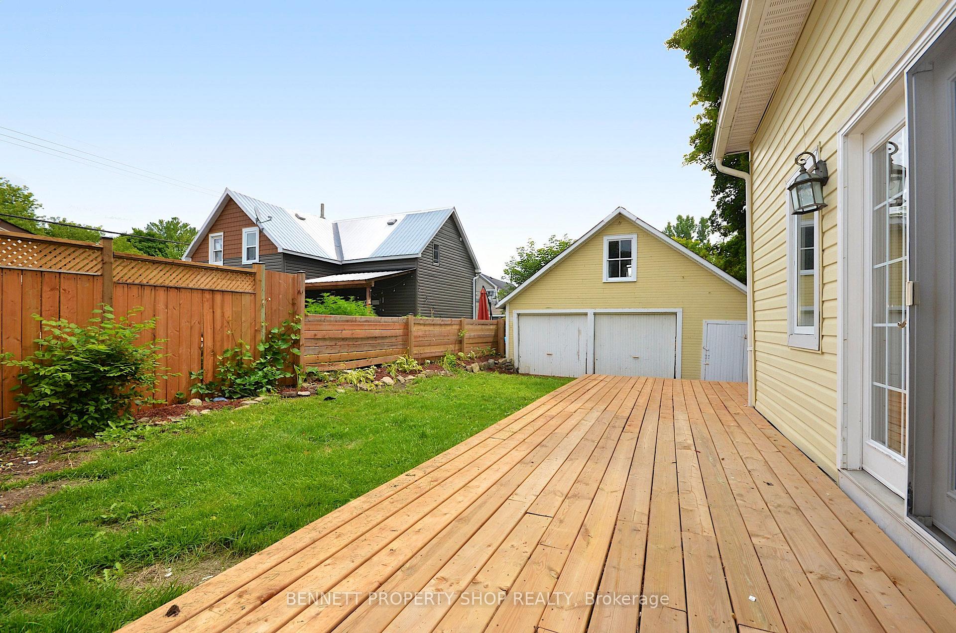 Photo 18 of 15 Daniel Street N, Arnprior, Arnprior — HOMEH