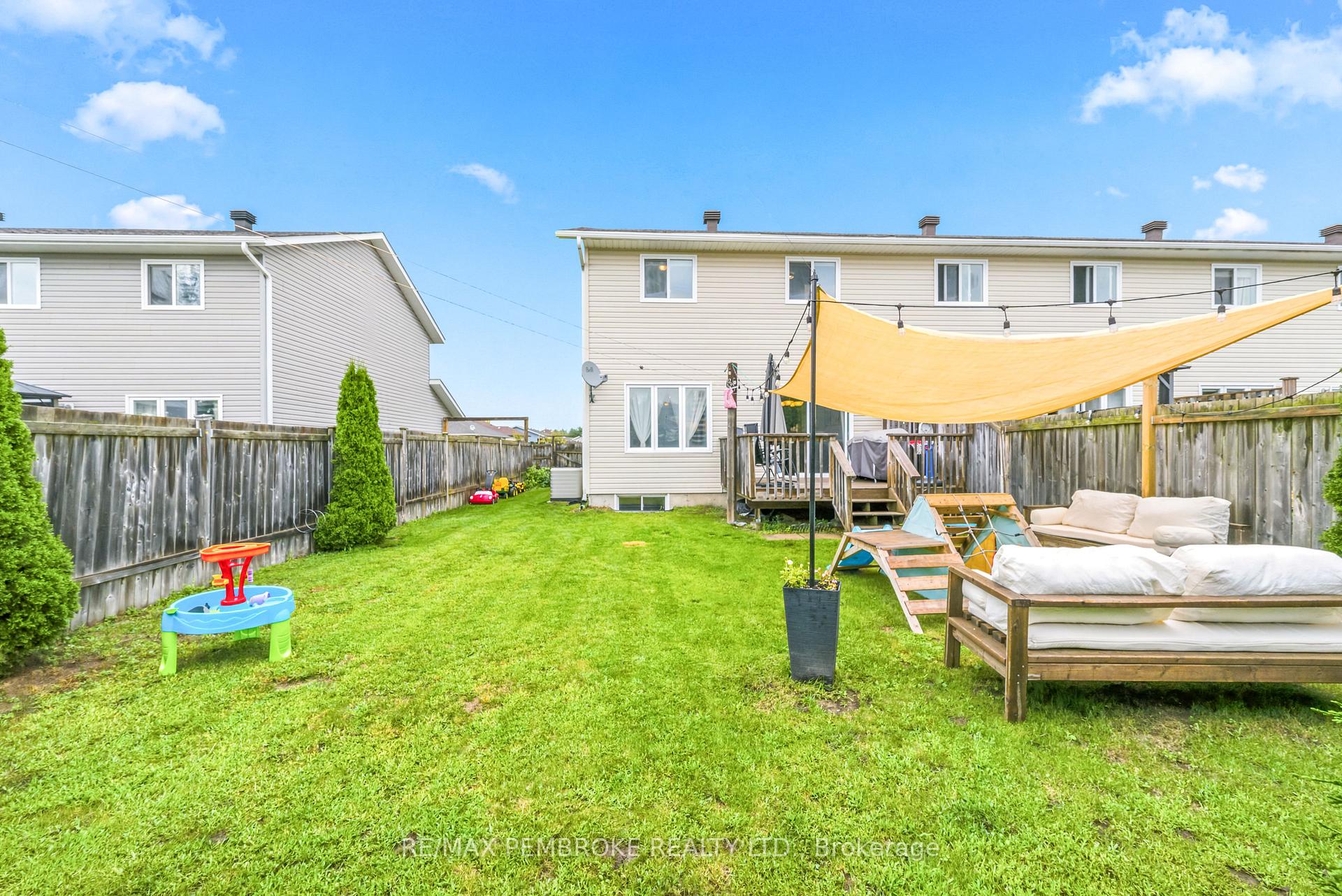 Photo 47 of 3003 Sandstone Crescent, Petawawa, Petawawa — HOMEH