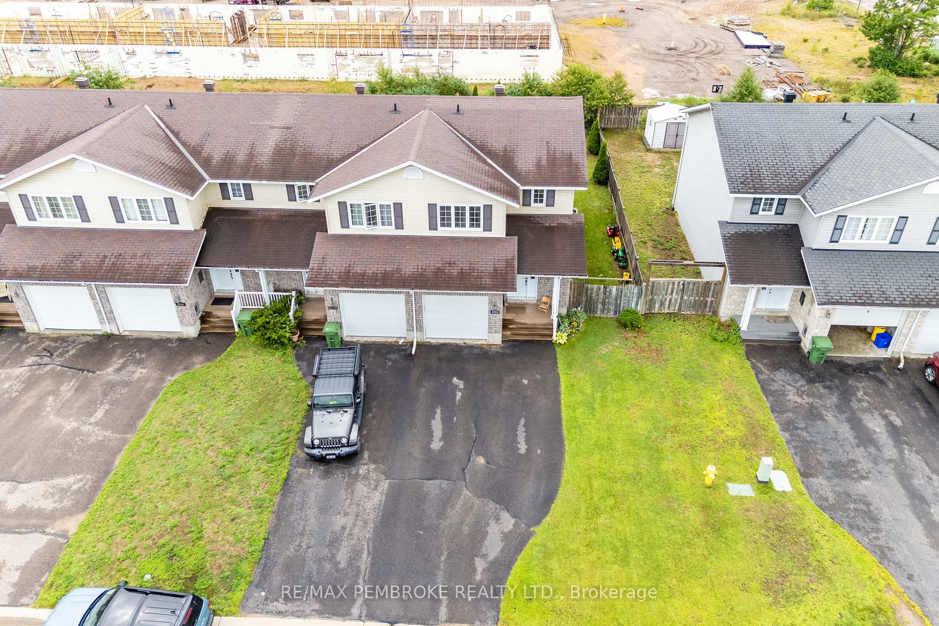 Photo 42 of 3003 Sandstone Crescent, Petawawa, Petawawa — HOMEH
