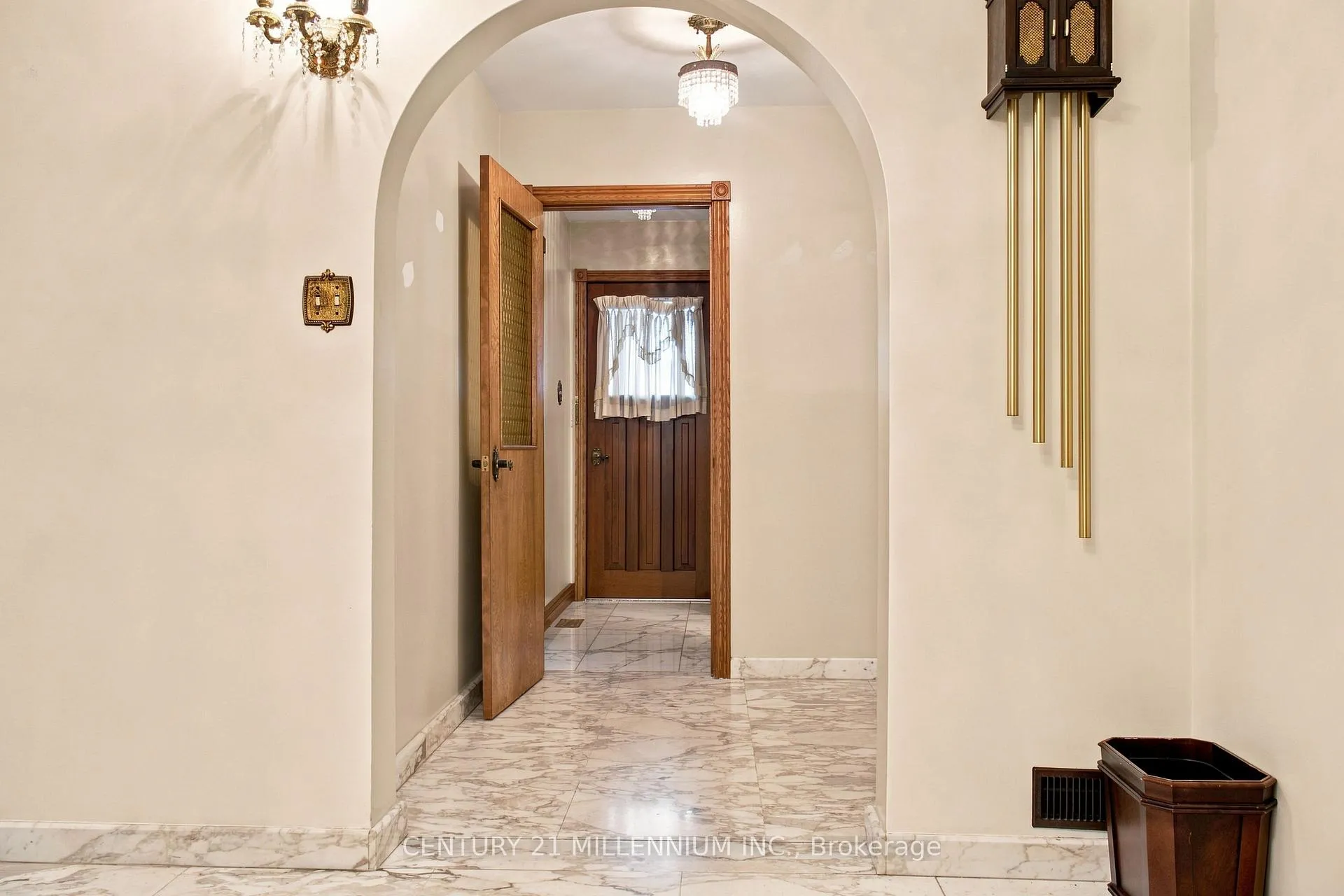 Photo 10 of 44 Wigwoss Drive, Vaughan, East Woodbridge — HOMEH