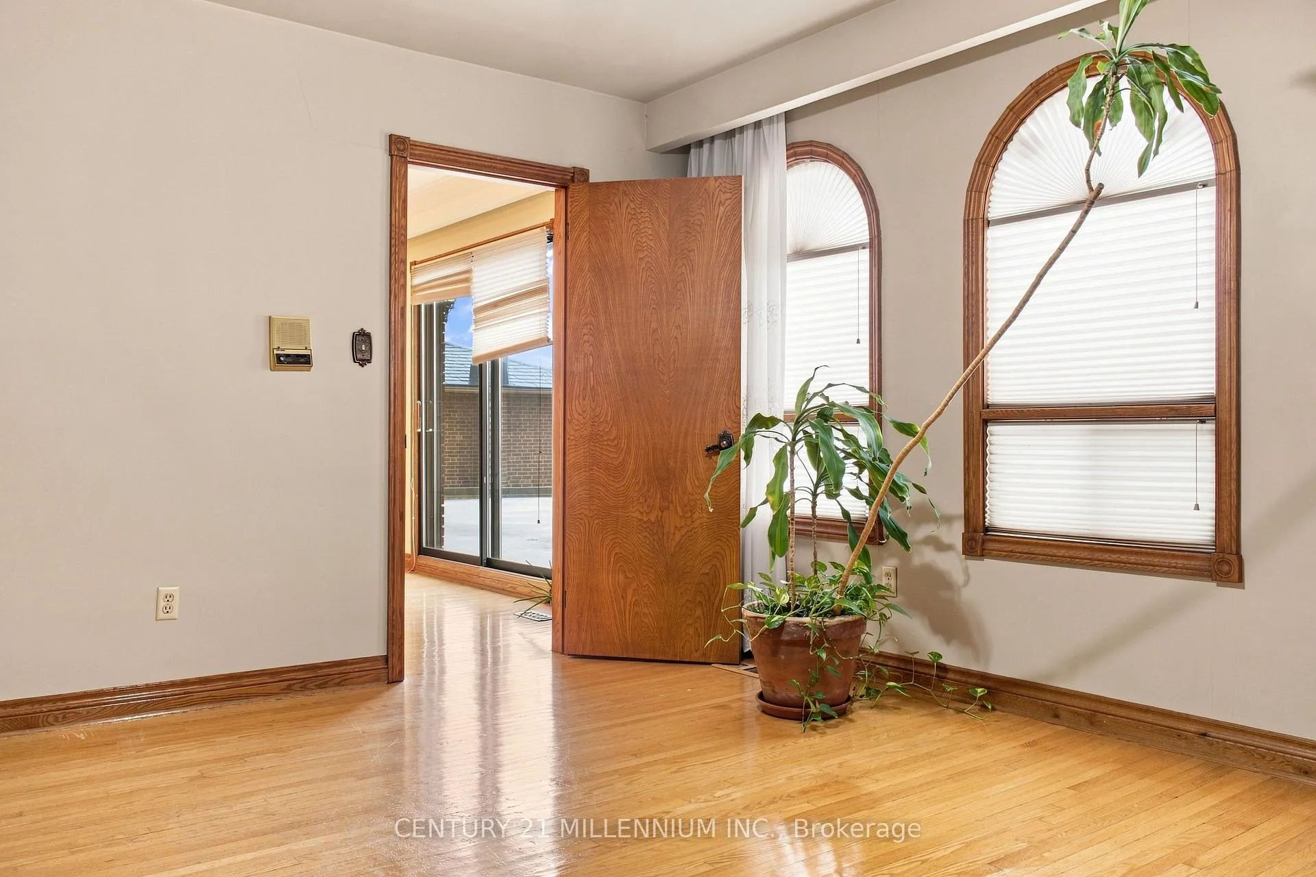 Photo 24 of 44 Wigwoss Drive, Vaughan, East Woodbridge — HOMEH