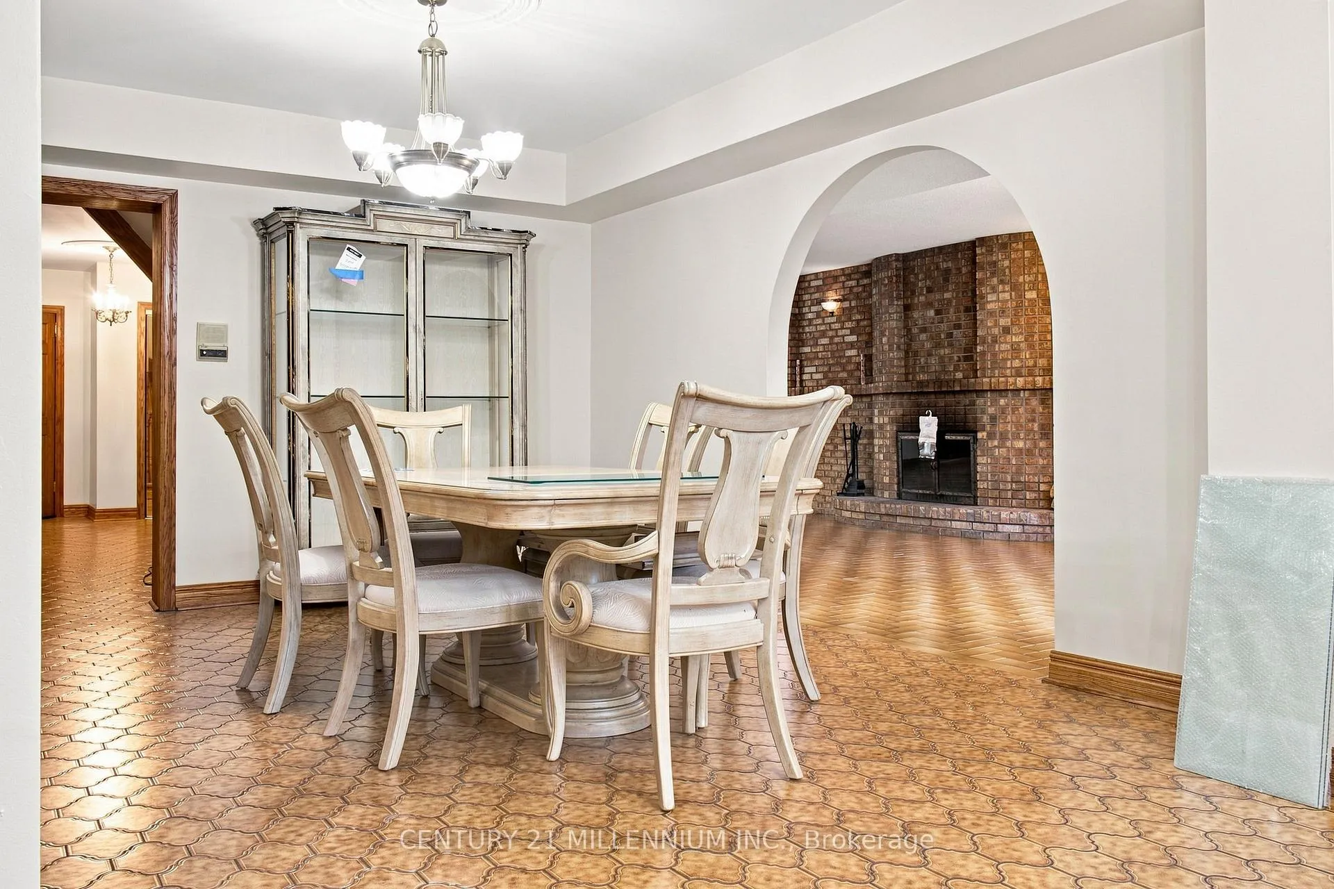 Photo 34 of 44 Wigwoss Drive, Vaughan, East Woodbridge — HOMEH