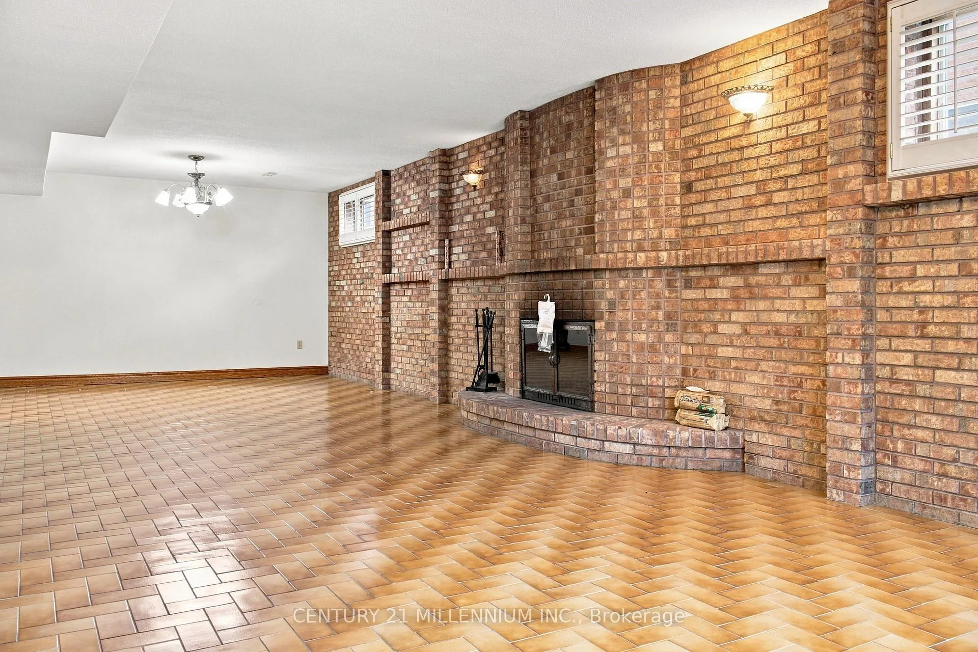 Photo 35 of 44 Wigwoss Drive, Vaughan, East Woodbridge — HOMEH