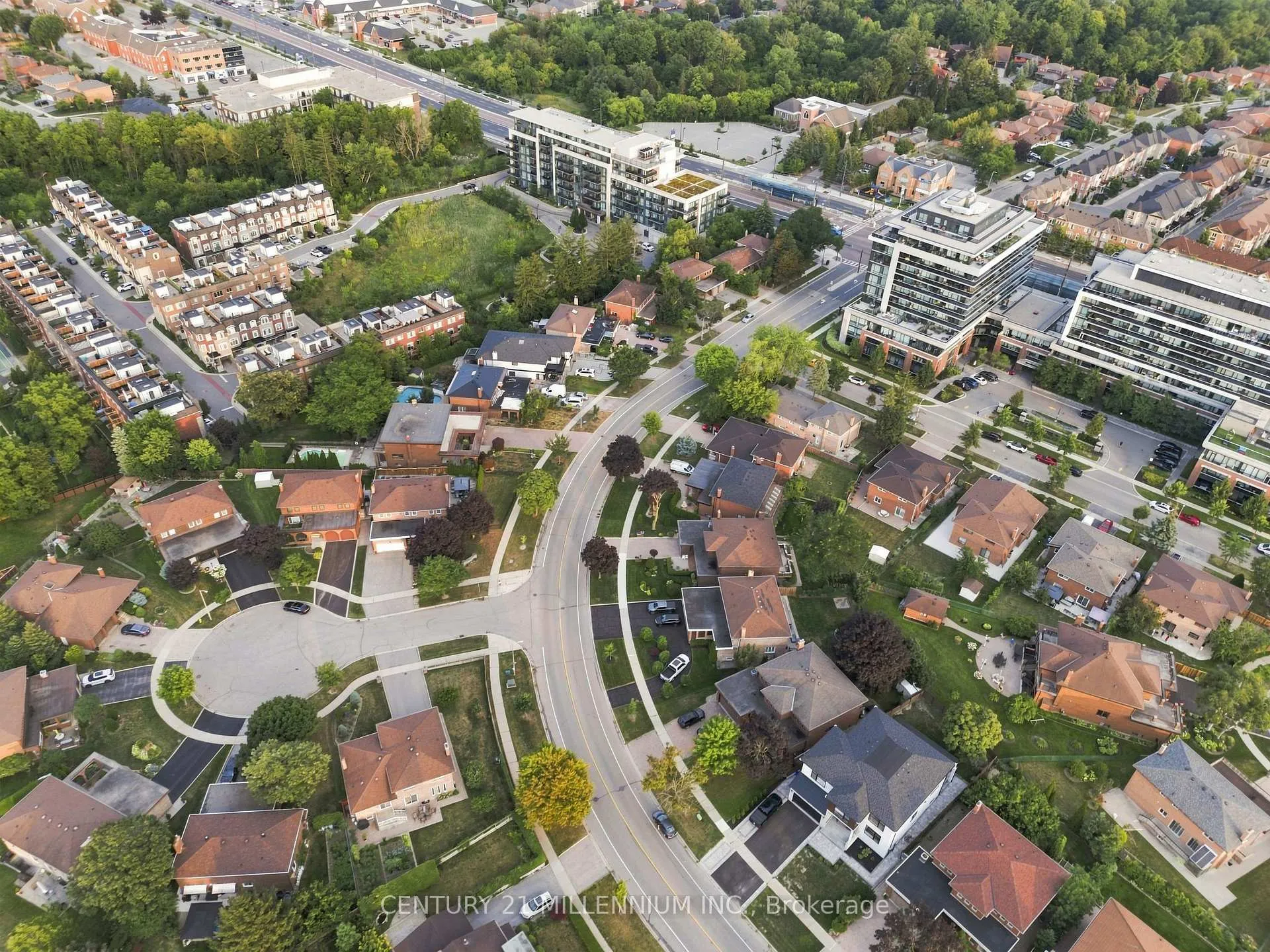 Photo 41 of 44 Wigwoss Drive, Vaughan, East Woodbridge — HOMEH