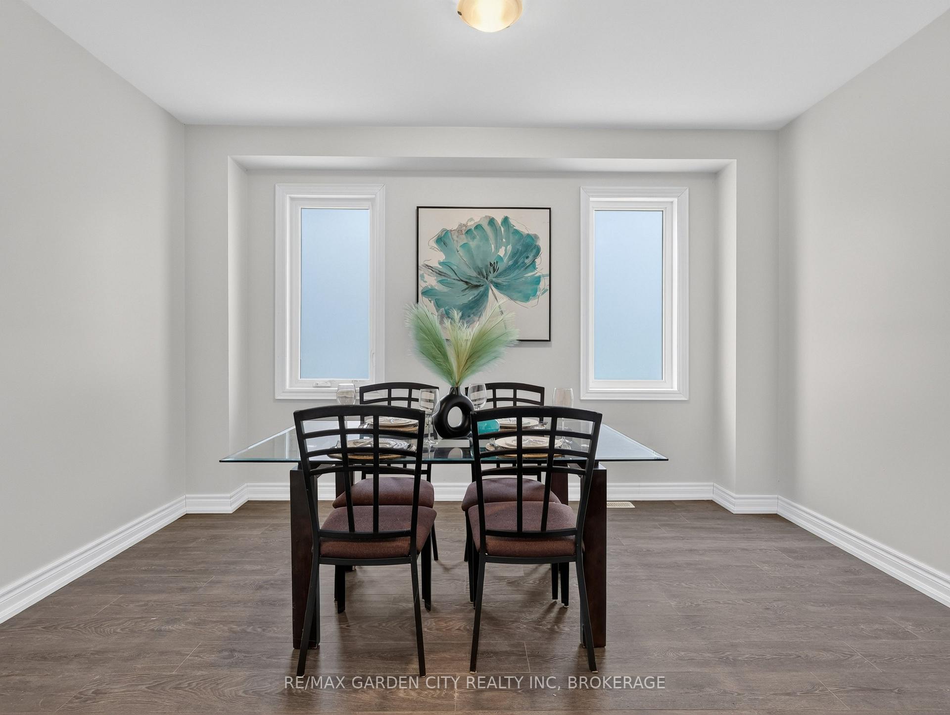 Photo 12 of 7568 Tupelo Crescent, Niagara Falls, Brown — HOMEH