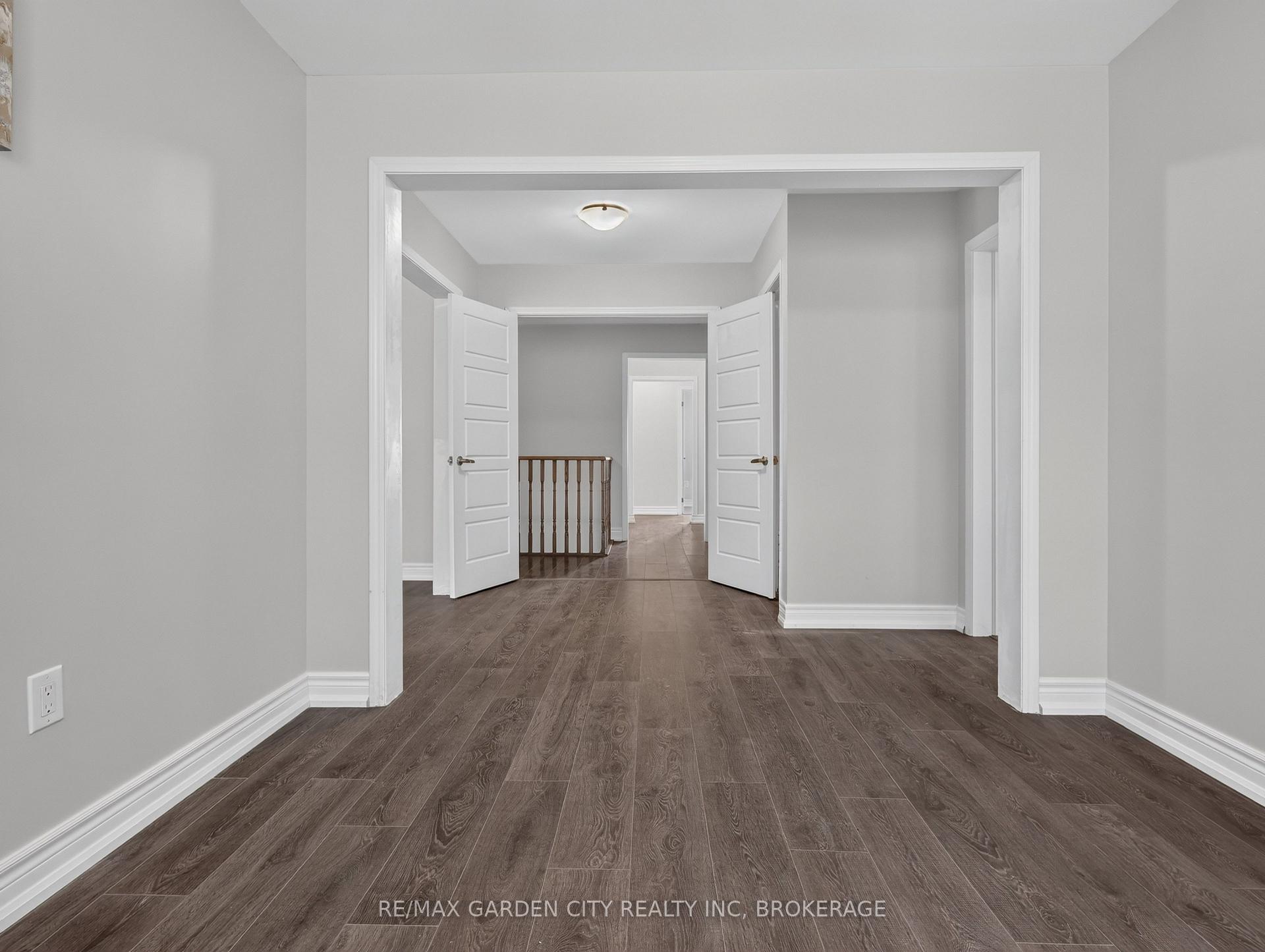 Photo 28 of 7568 Tupelo Crescent, Niagara Falls, Brown — HOMEH