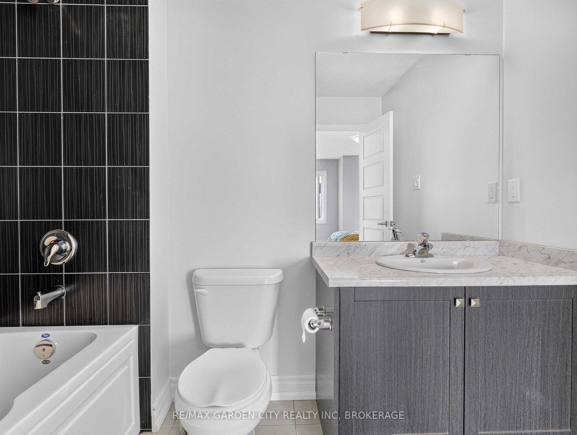 Photo 42 of 7568 Tupelo Crescent, Niagara Falls, Brown — HOMEH