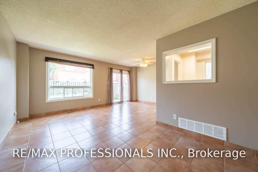 Photo 5 of 4207 Beacon Lane, Mississauga, Creditview — HOMEH