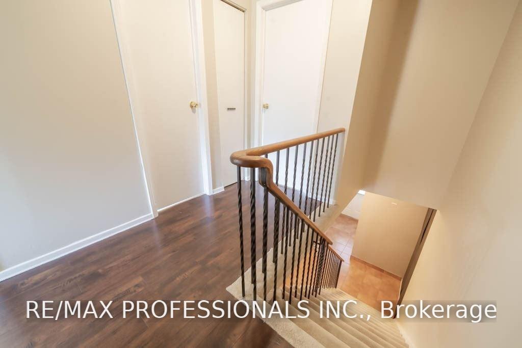 Photo 15 of 4207 Beacon Lane, Mississauga, Creditview — HOMEH