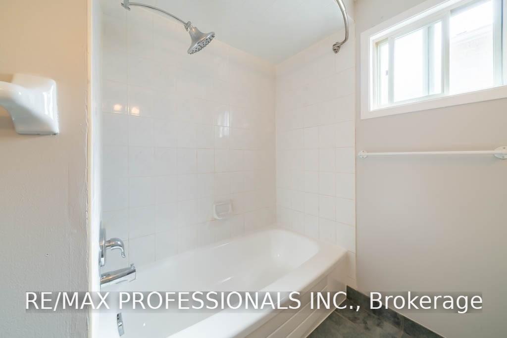Photo 21 of 4207 Beacon Lane, Mississauga, Creditview — HOMEH