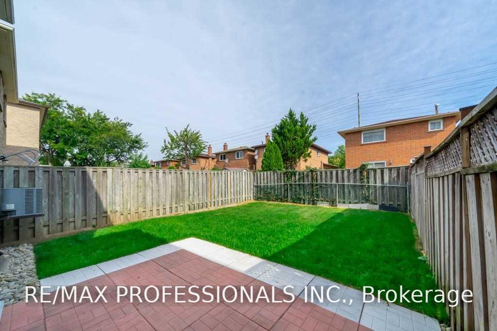 Photo 28 of 4207 Beacon Lane, Mississauga, Creditview — HOMEH