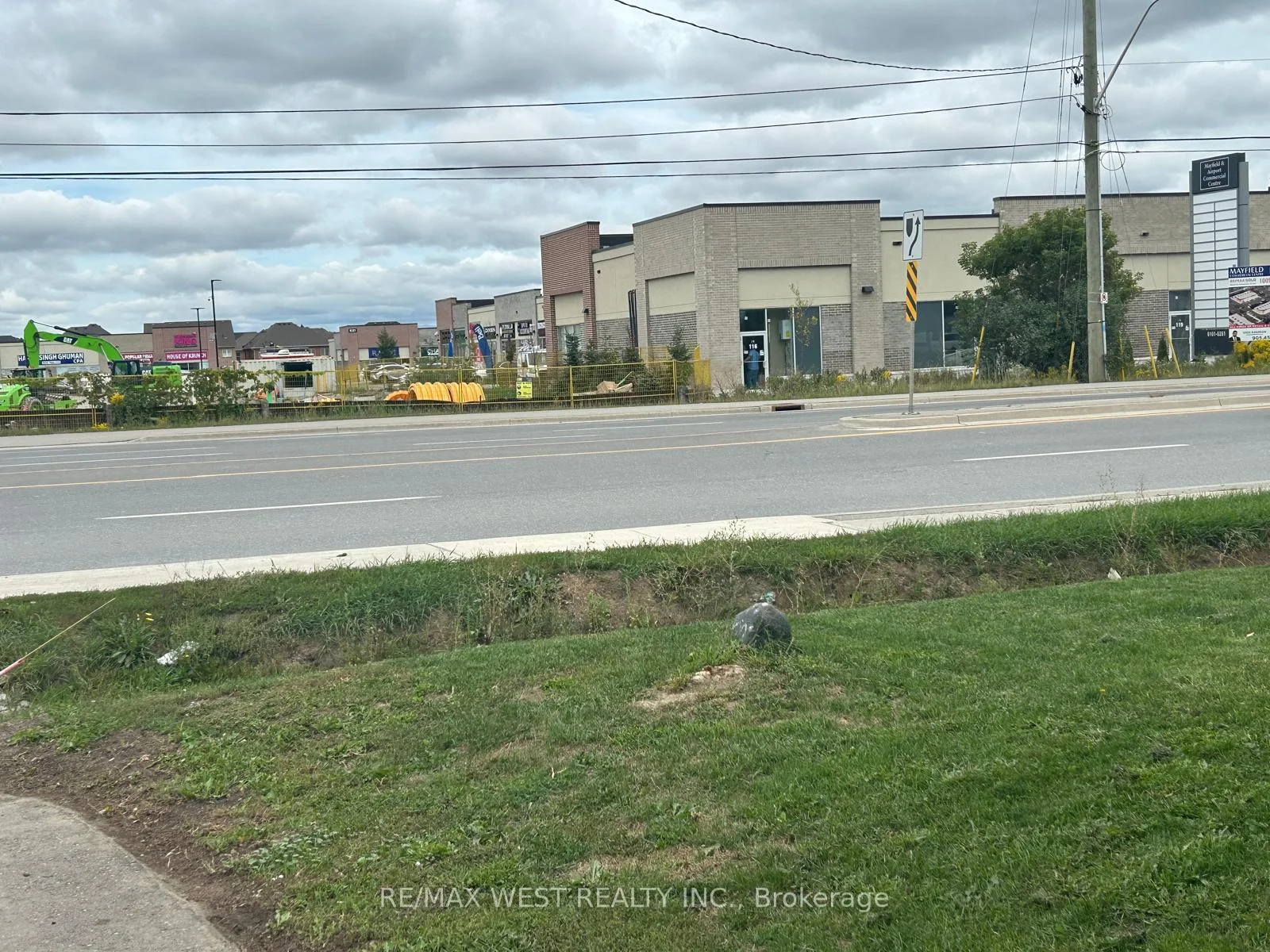 Photo 3 of 11850 Airport Road, Brampton, Vales of Castlemore — HOMEH