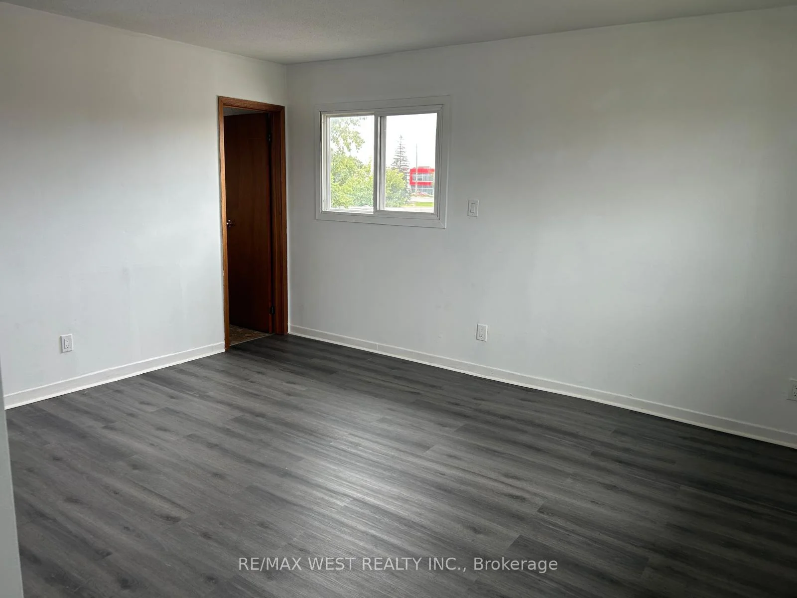 Photo 8 of 11850 Airport Road, Brampton, Vales of Castlemore — HOMEH