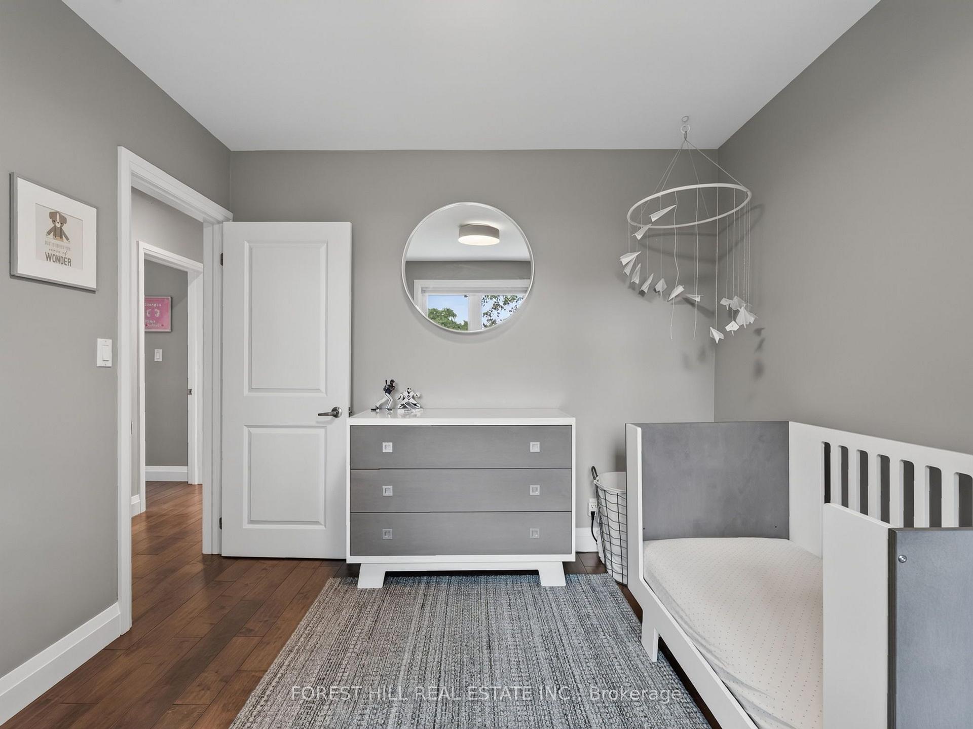 Photo 21 of 34 Mitre Place, Etobicoke, Kingsview Village-The Westway — HOMEH