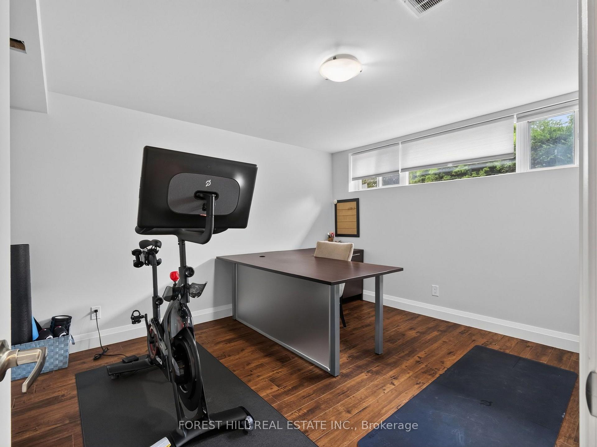 Photo 26 of 34 Mitre Place, Etobicoke, Kingsview Village-The Westway — HOMEH