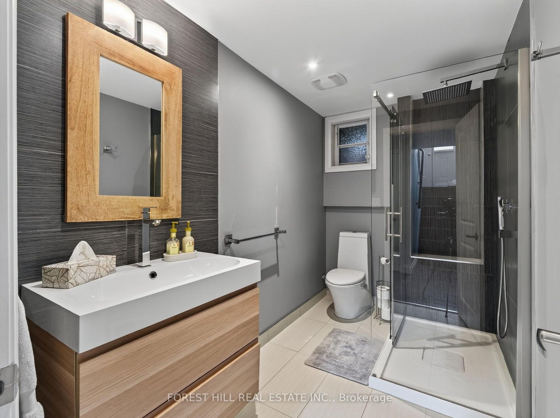 Photo 28 of 34 Mitre Place, Etobicoke, Kingsview Village-The Westway — HOMEH