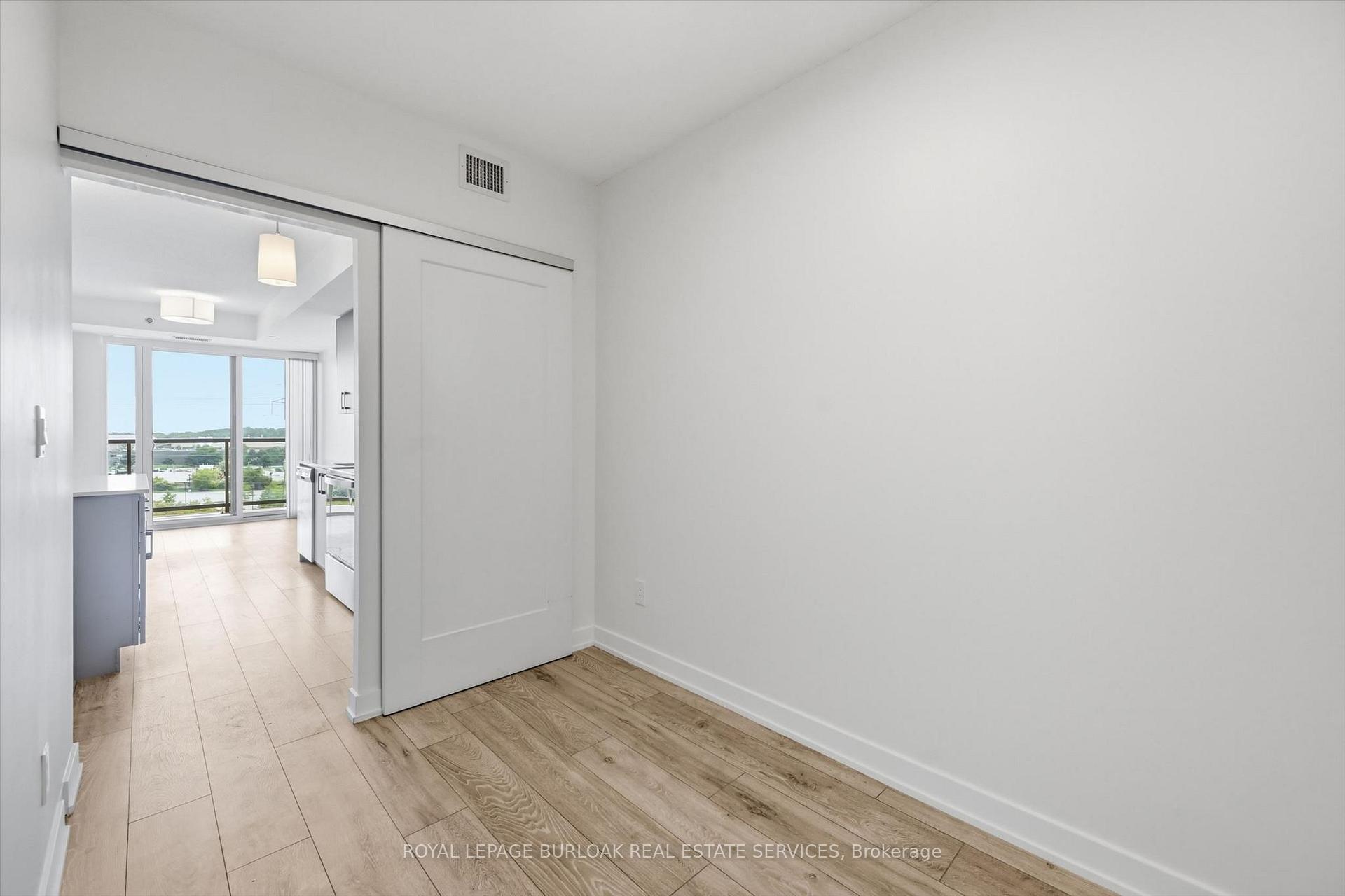 Photo 18 of Unit B810, 3200 Dakota Common, Burlington, Alton — HOMEH
