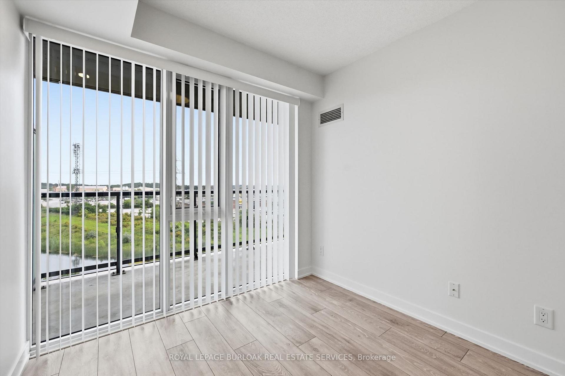 Photo 20 of Unit B810, 3200 Dakota Common, Burlington, Alton — HOMEH
