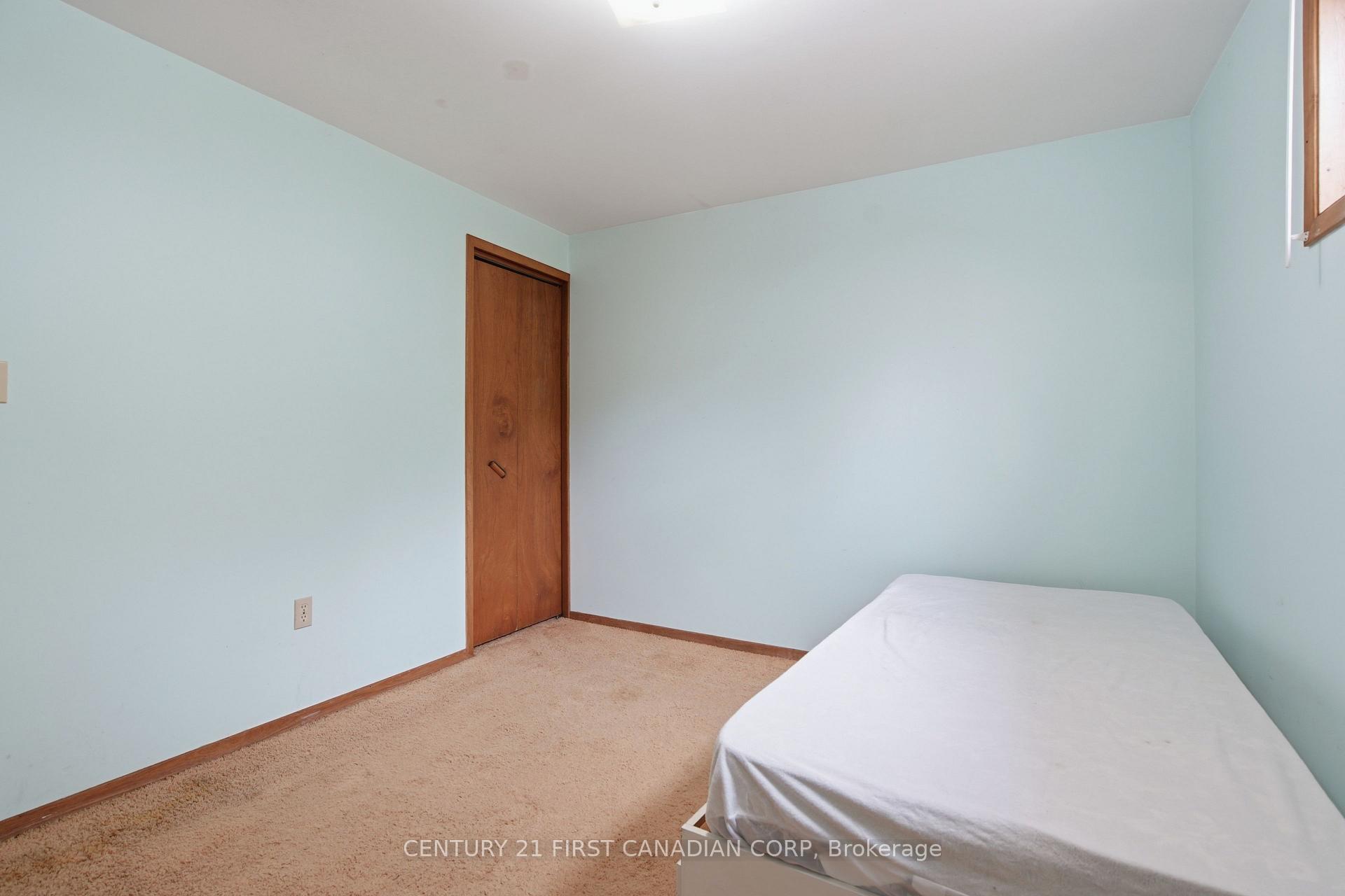 Photo 30 of 99 Muriel Crescent, London, South X — HOMEH