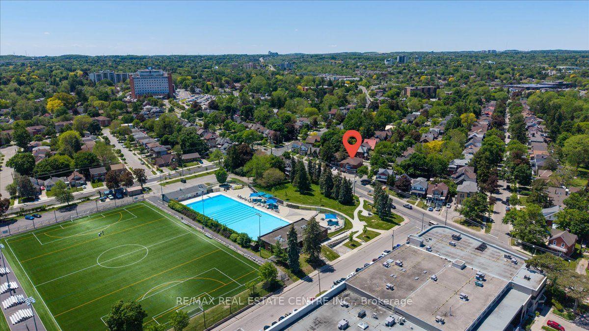 Photo 7 of 744 Queen Street S, Kitchener, Victoria Park — HOMEH