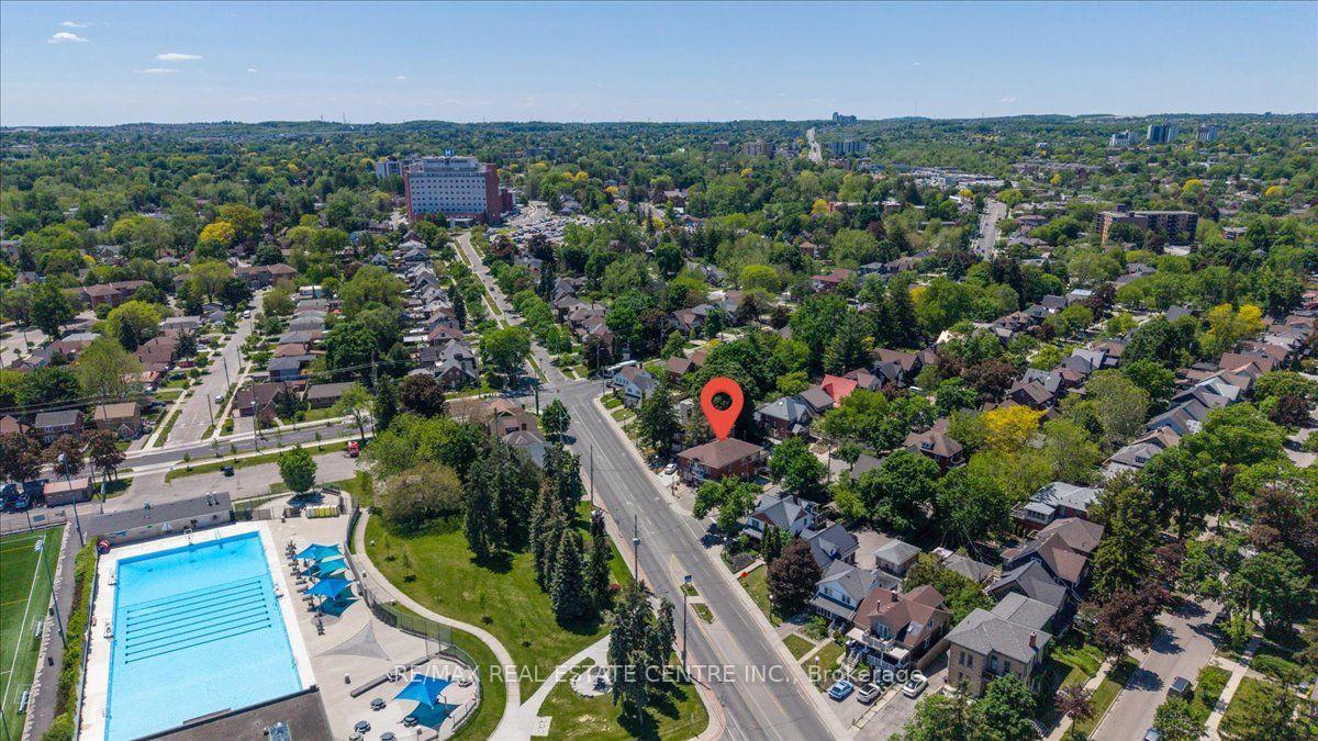 Photo 8 of 744 Queen Street S, Kitchener, Victoria Park — HOMEH