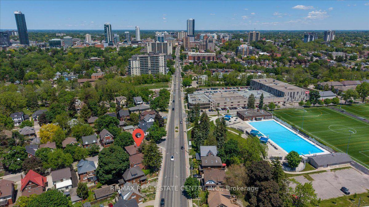 Photo 9 of 744 Queen Street S, Kitchener, Victoria Park — HOMEH