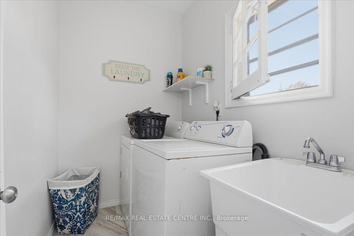 Photo 19 of 744 Queen Street S, Kitchener, Victoria Park — HOMEH