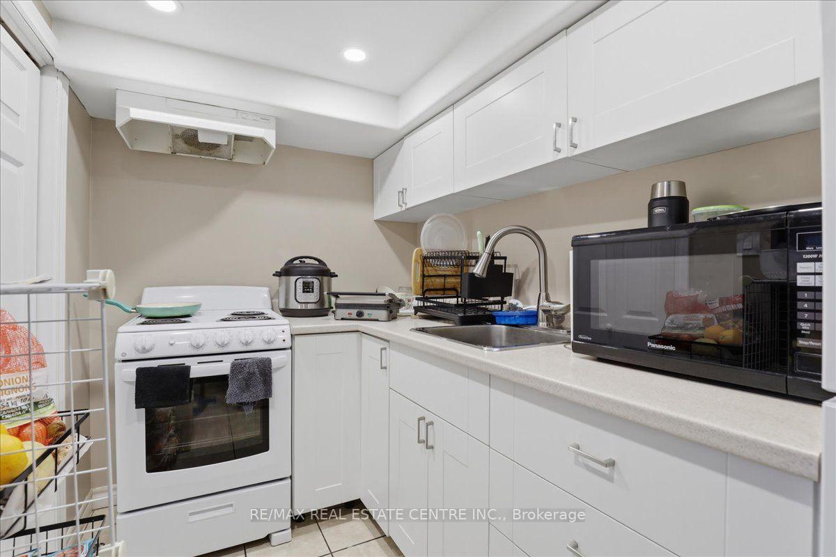 Photo 26 of 744 Queen Street S, Kitchener, Victoria Park — HOMEH