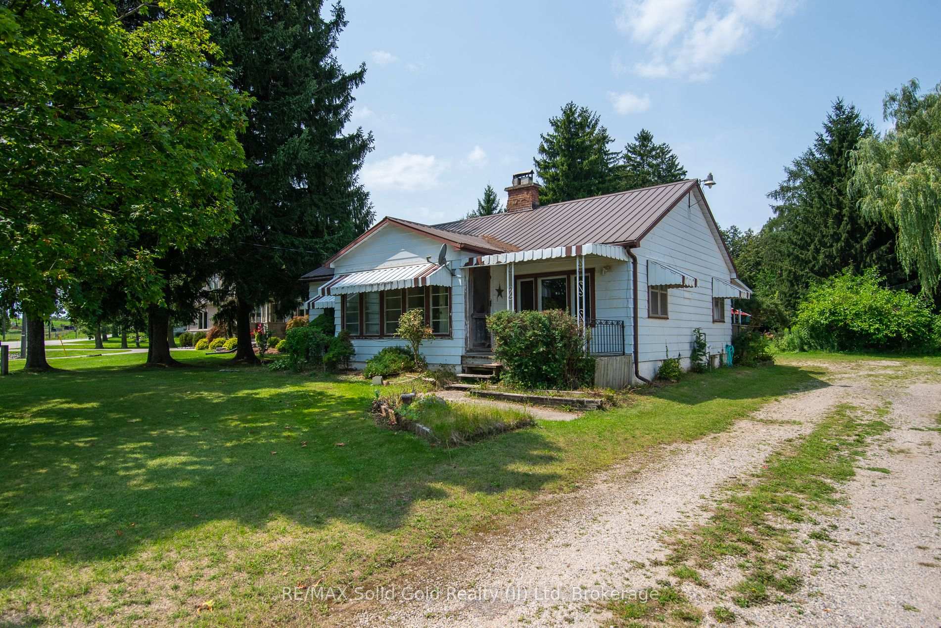 Photo 2 of 1310 Snyders Road E, Wilmot — HOMEH