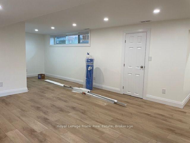 Photo 2 of 48 Parkside Drive, Uxbridge — HOMEH