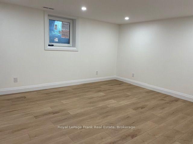 Photo 4 of 48 Parkside Drive, Uxbridge — HOMEH