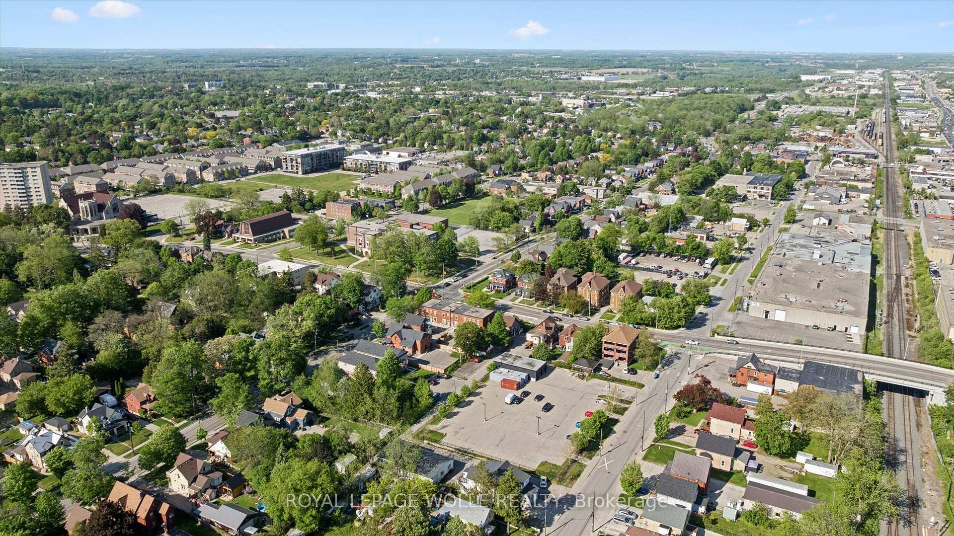 Photo 19 of 202 Breithaupt Street, Kitchener, Civic Centre — HOMEH