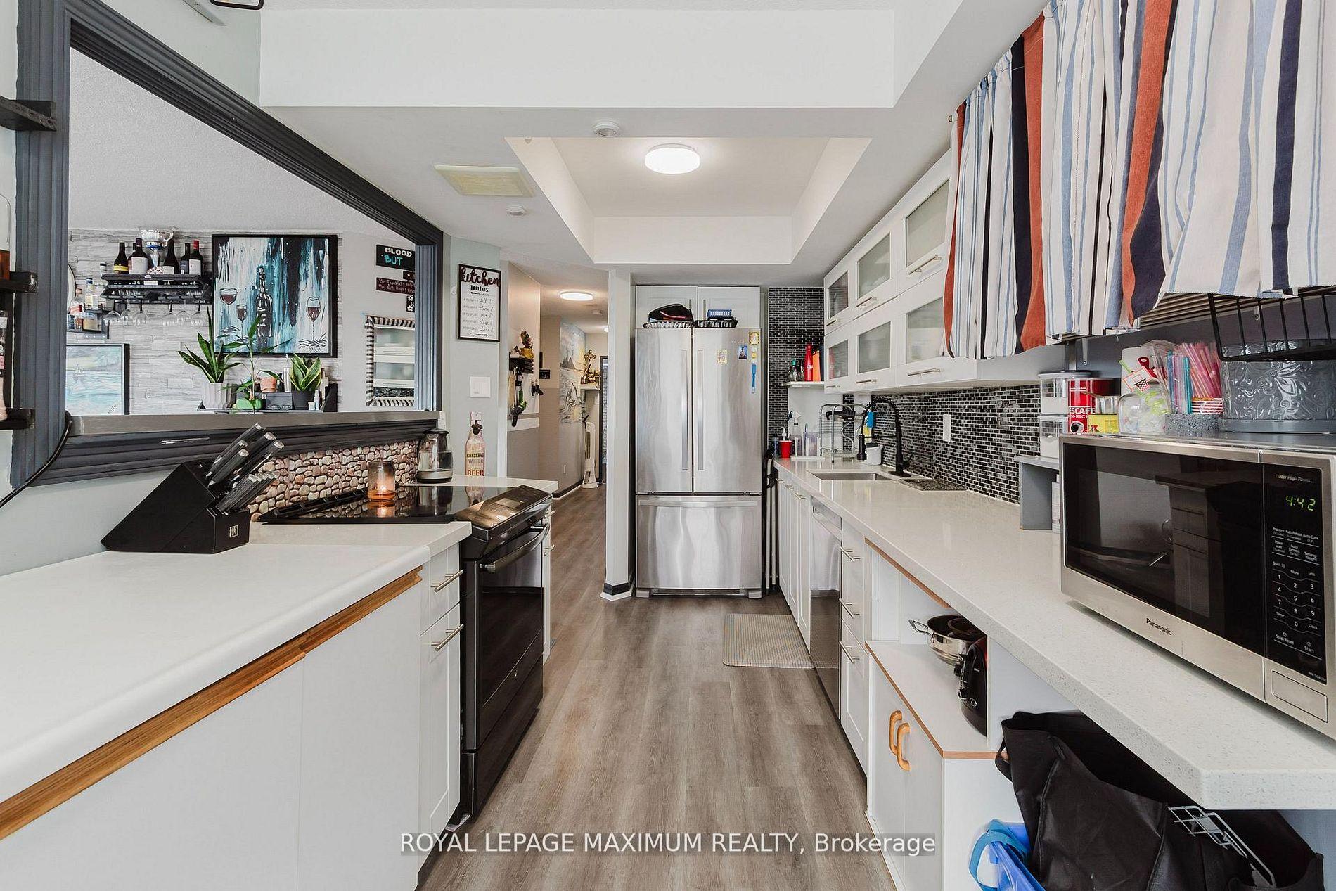 Photo 4 of Unit 1101, 26 Hanover Road, Brampton, Queen Street Corridor — HOMEH