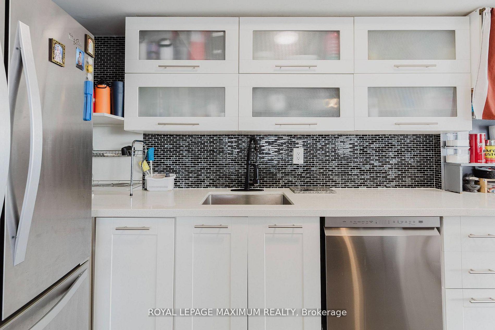 Photo 6 of Unit 1101, 26 Hanover Road, Brampton, Queen Street Corridor — HOMEH