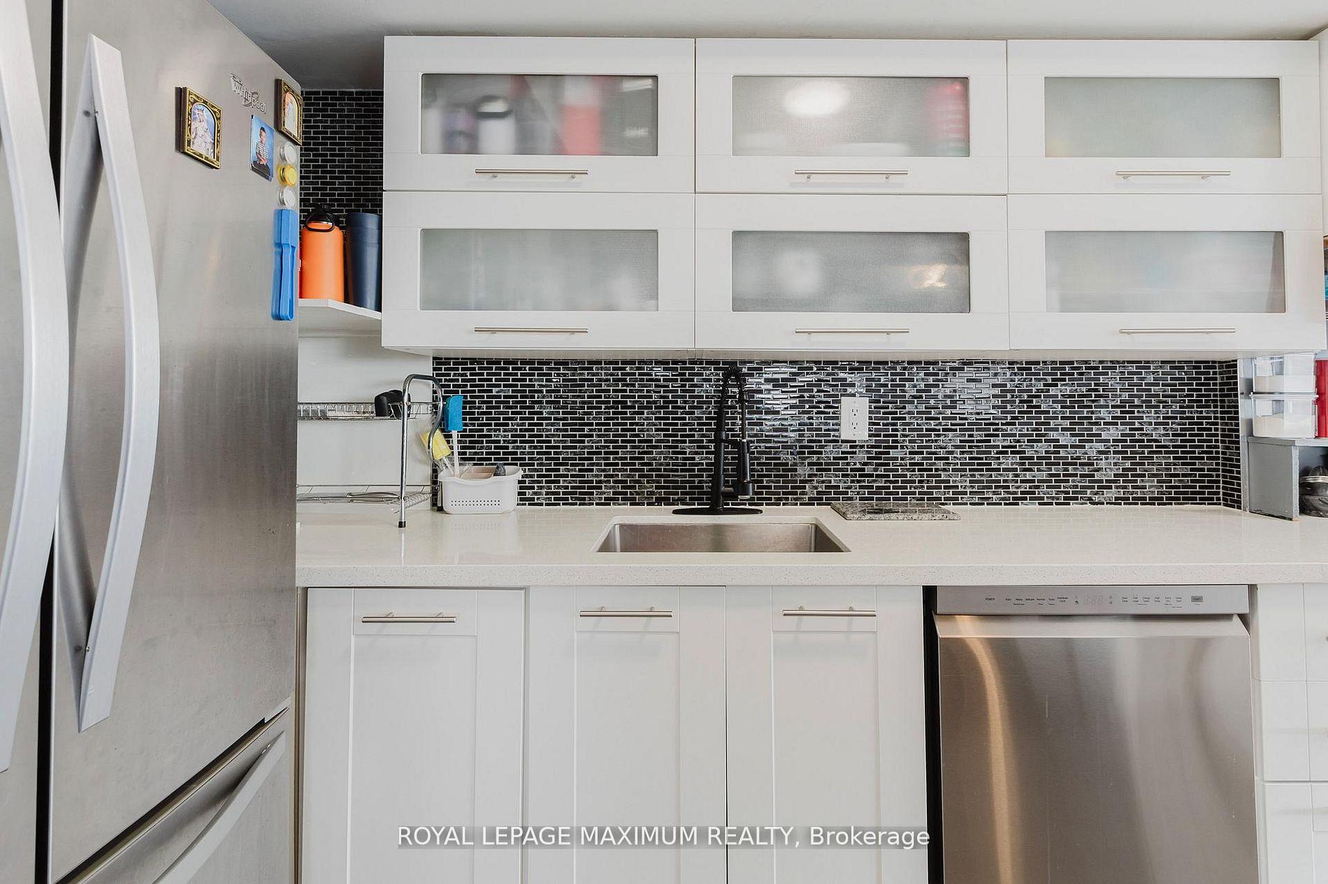 Photo 7 of Unit 1101, 26 Hanover Road, Brampton, Queen Street Corridor — HOMEH