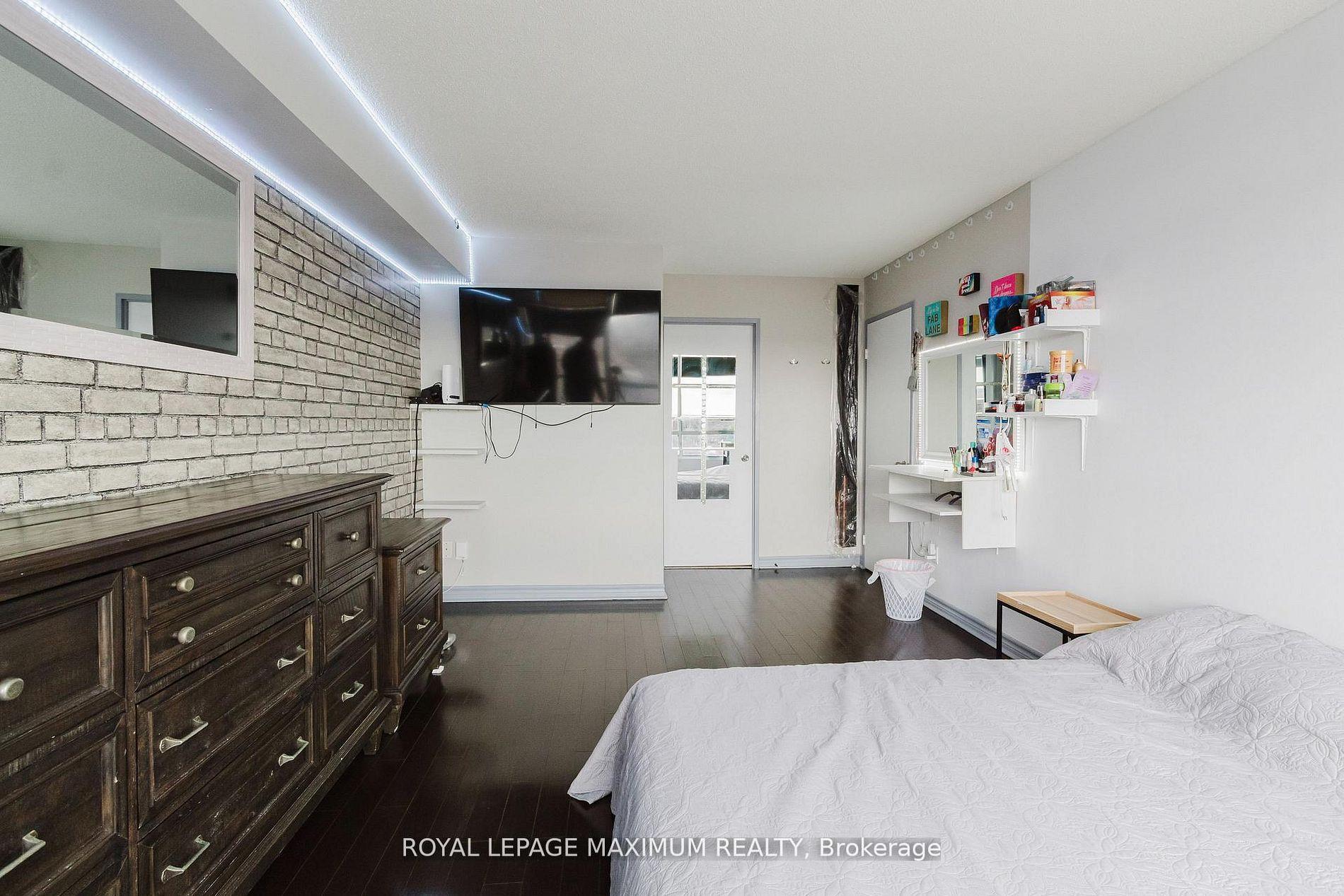 Photo 30 of Unit 1101, 26 Hanover Road, Brampton, Queen Street Corridor — HOMEH