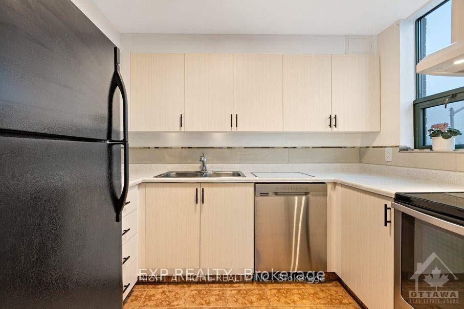 Photo 18 of Unit 410, 1440 Heron Road, Ottawa, Heron Gate — HOMEH