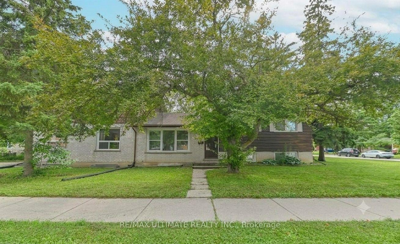 Photo 2 of 367 Holly Street N, Waterloo, Beechwood/University — HOMEH