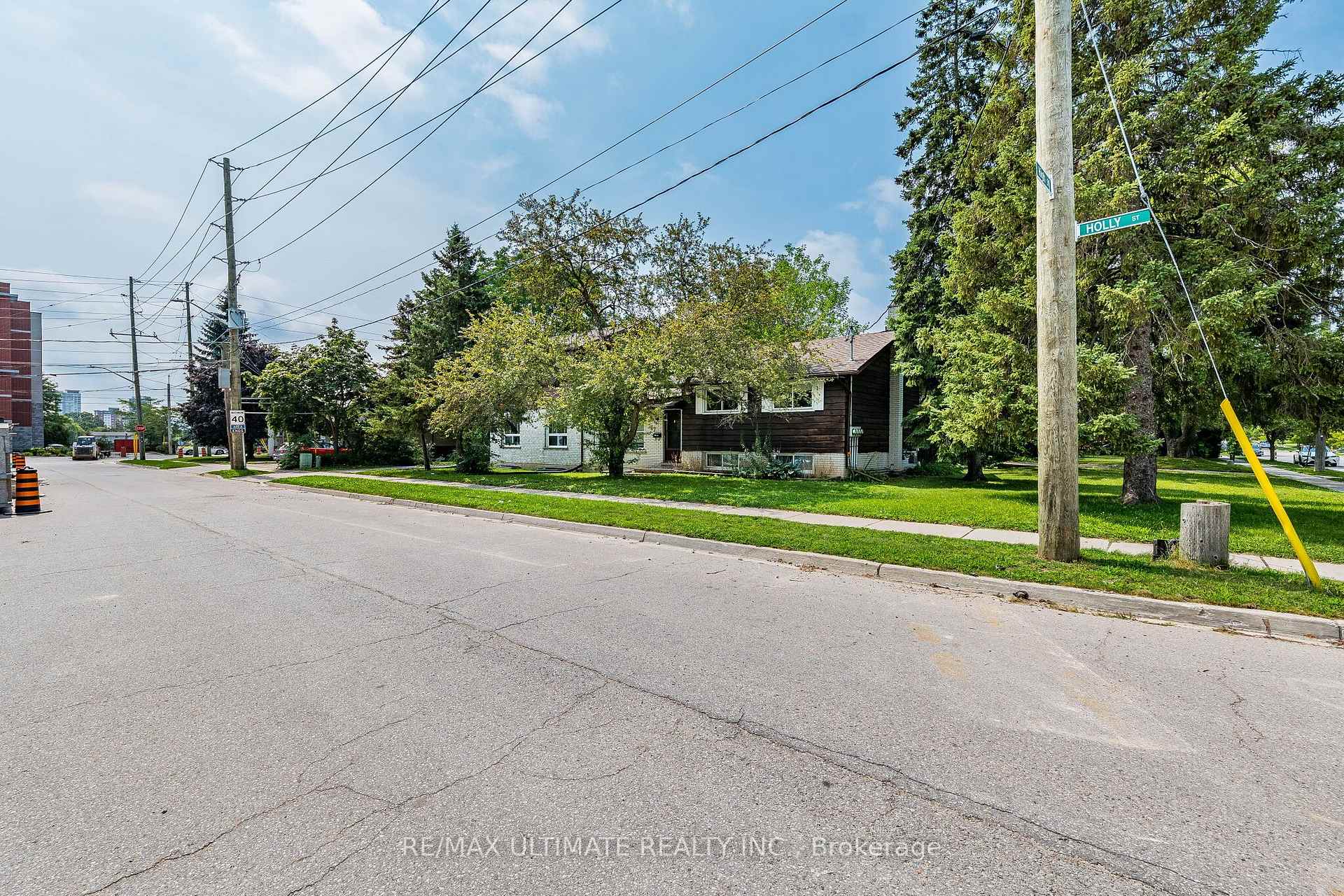 Photo 4 of 367 Holly Street N, Waterloo, Beechwood/University — HOMEH