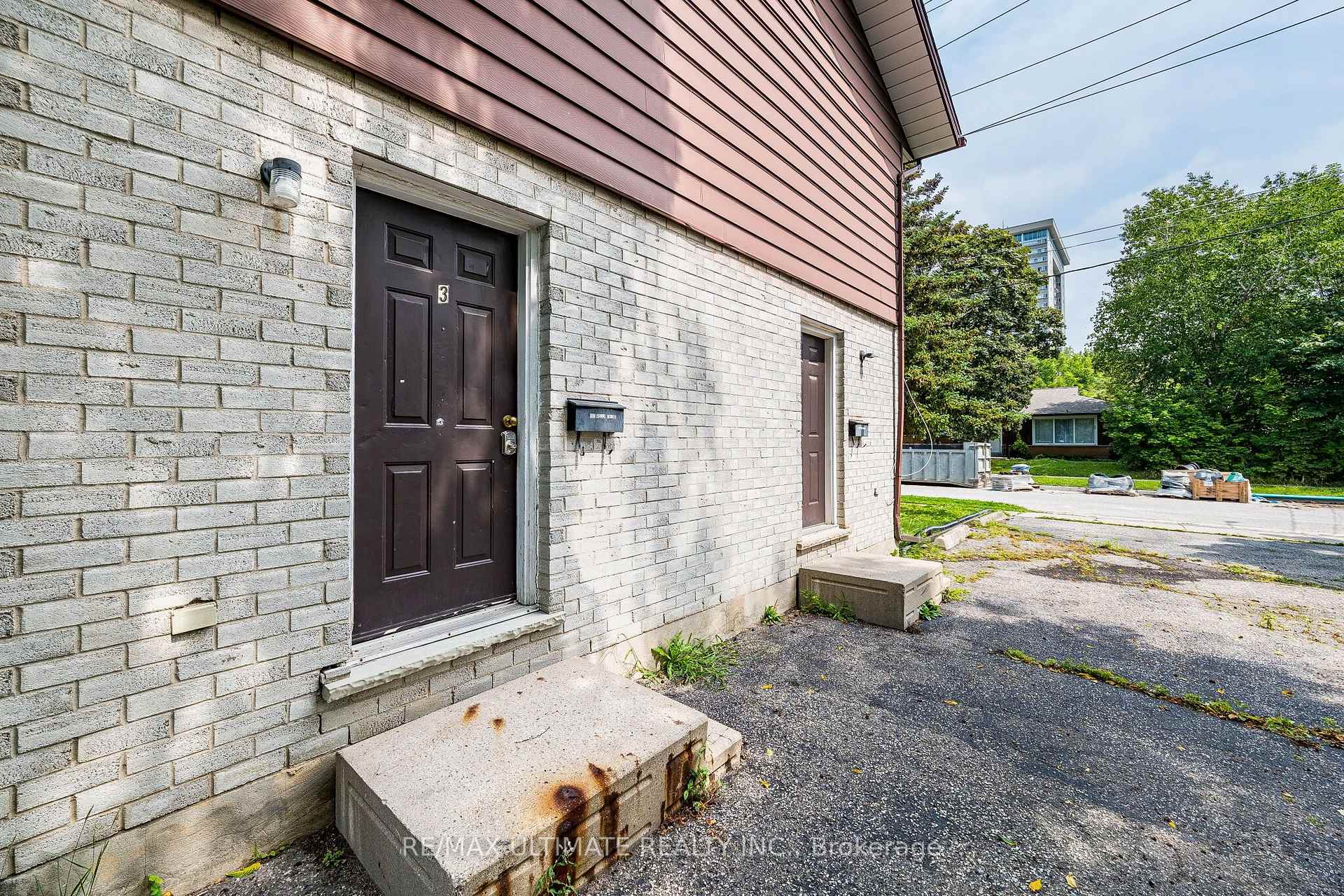 Photo 11 of 367 Holly Street N, Waterloo, Beechwood/University — HOMEH