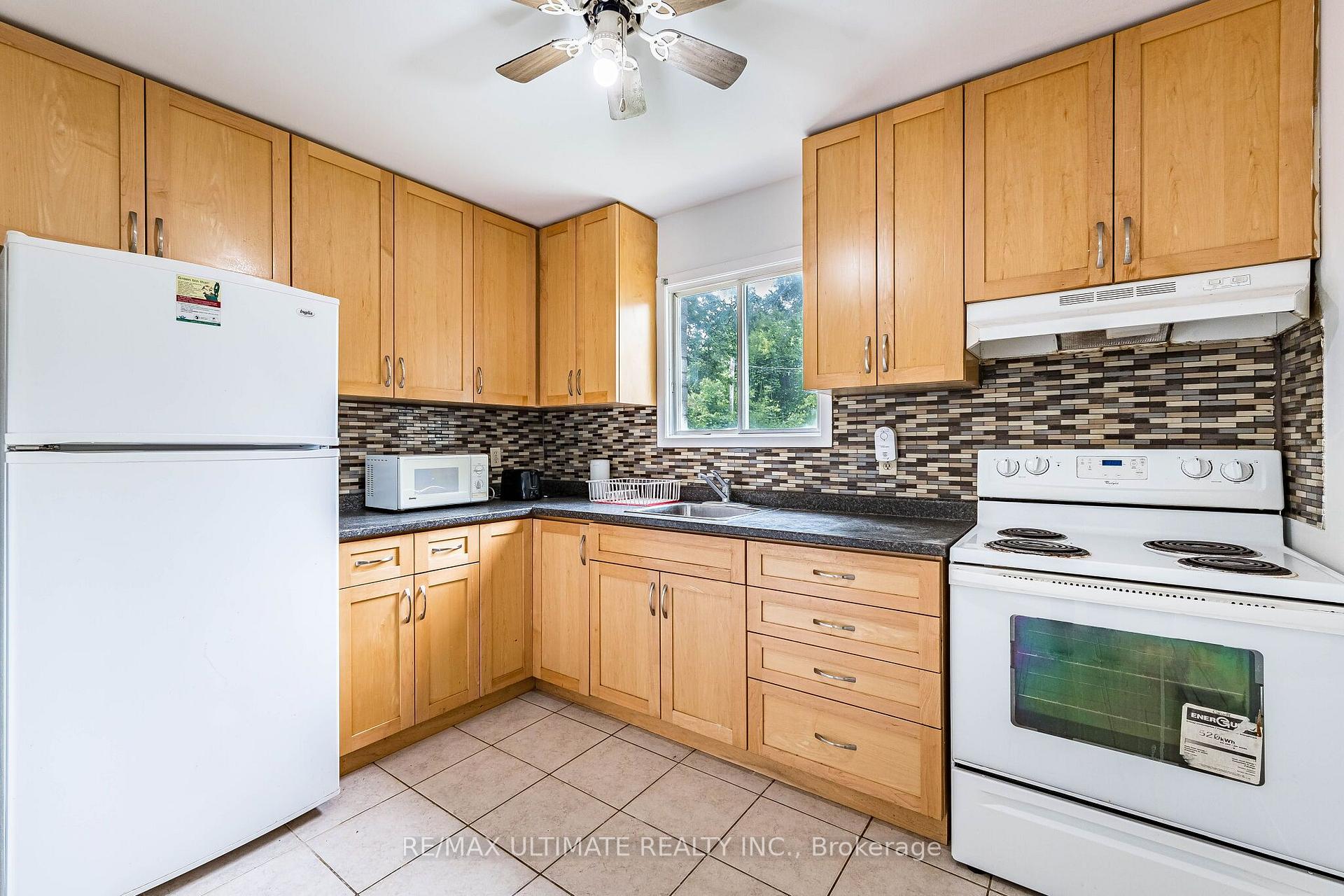Photo 15 of 367 Holly Street N, Waterloo, Beechwood/University — HOMEH
