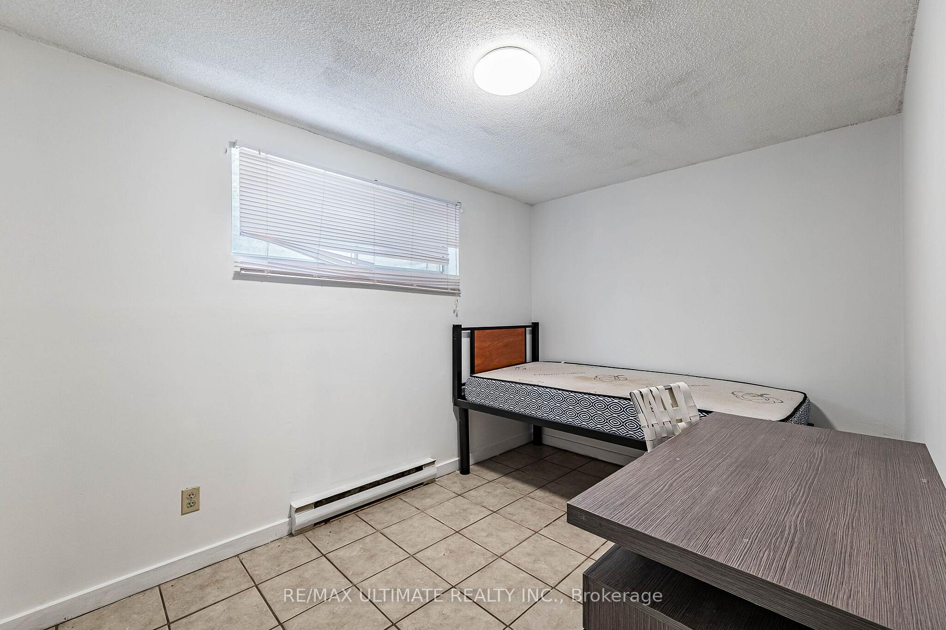 Photo 32 of 367 Holly Street N, Waterloo, Beechwood/University — HOMEH