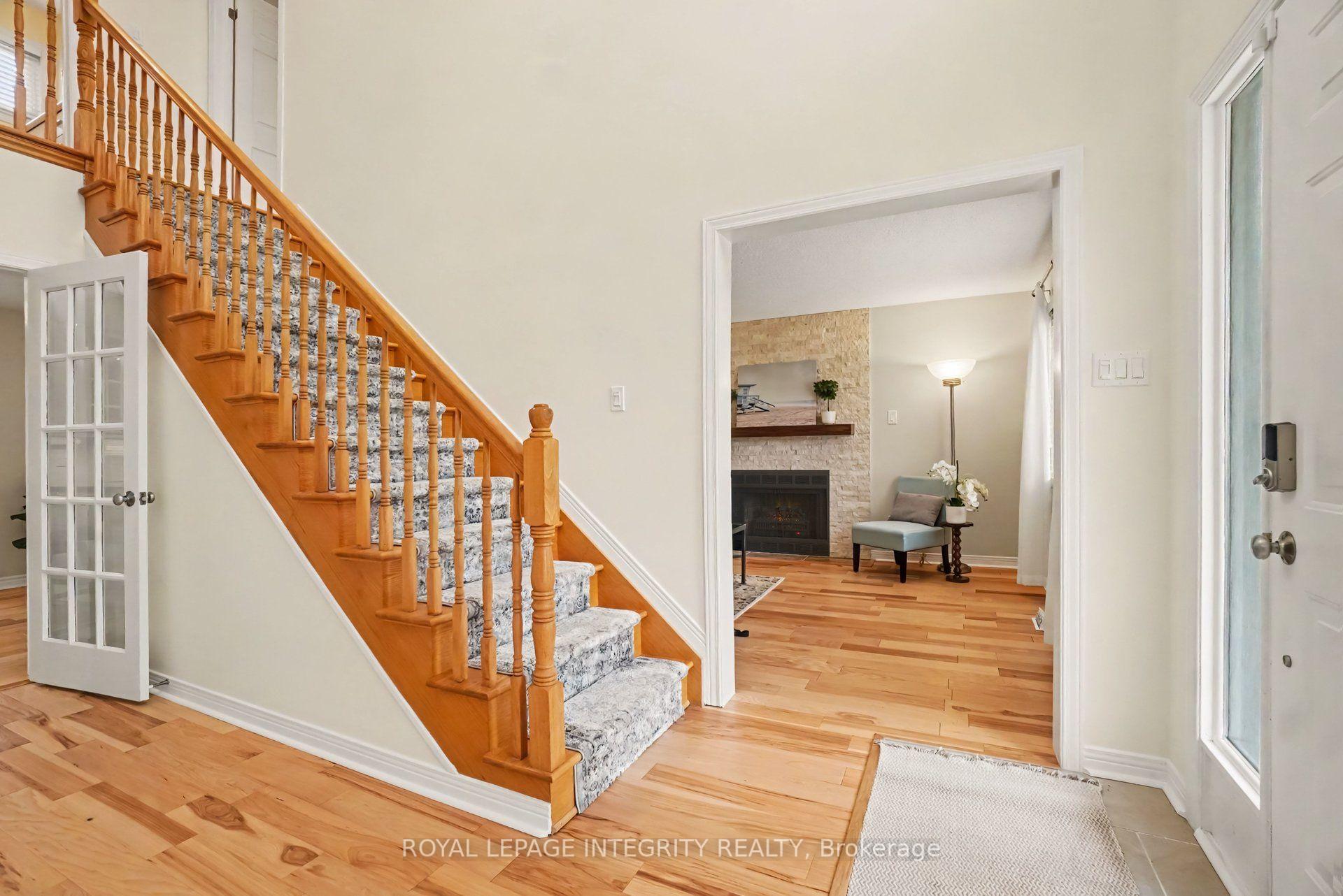Photo 4 of 26 Randall James Drive, Ottawa, Stittsville (Central) — HOMEH