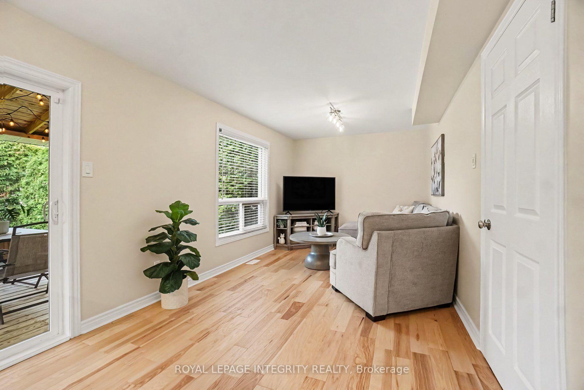 Photo 12 of 26 Randall James Drive, Ottawa, Stittsville (Central) — HOMEH