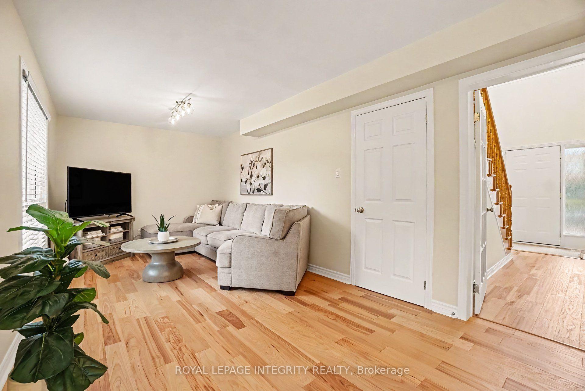 Photo 13 of 26 Randall James Drive, Ottawa, Stittsville (Central) — HOMEH