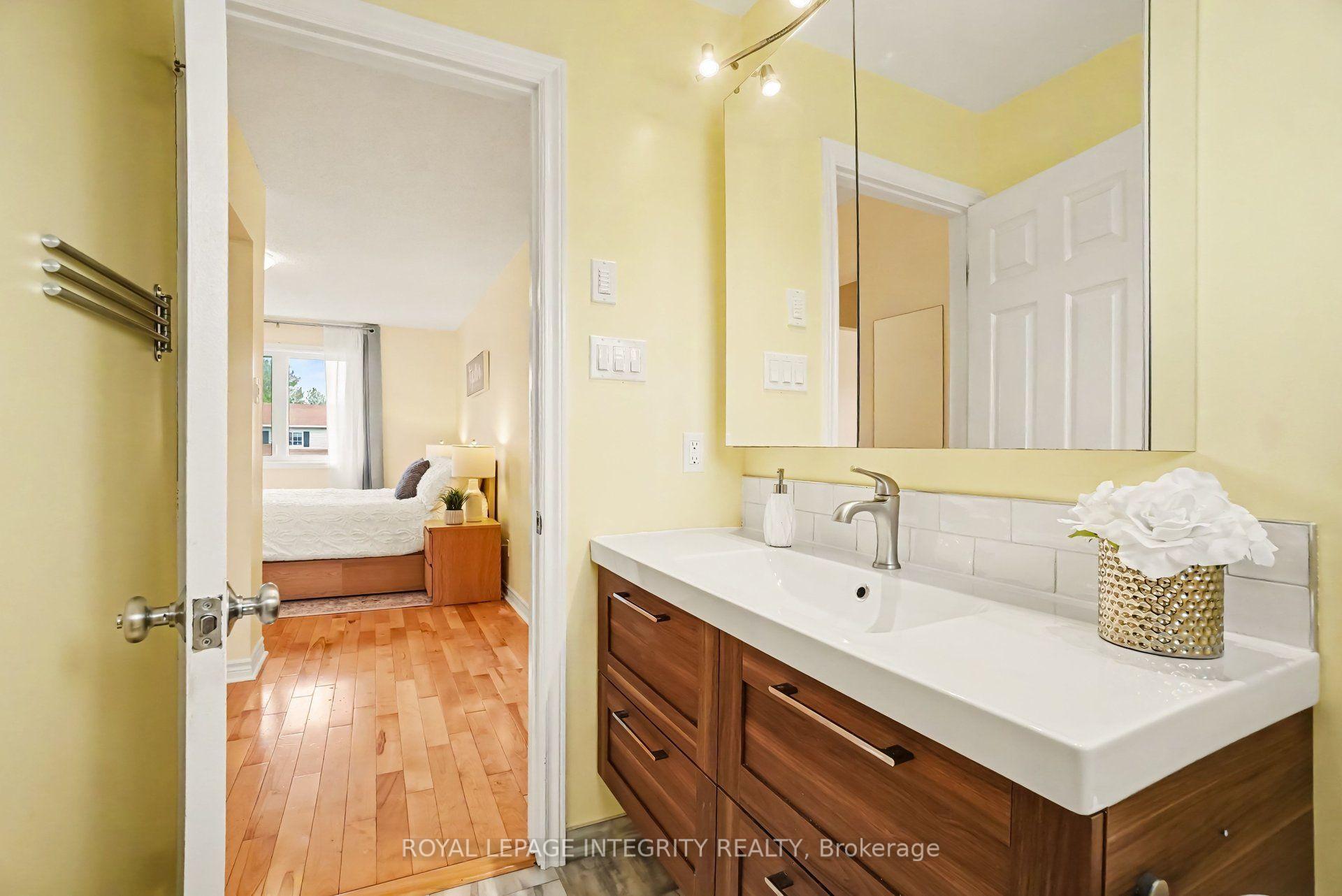 Photo 19 of 26 Randall James Drive, Ottawa, Stittsville (Central) — HOMEH