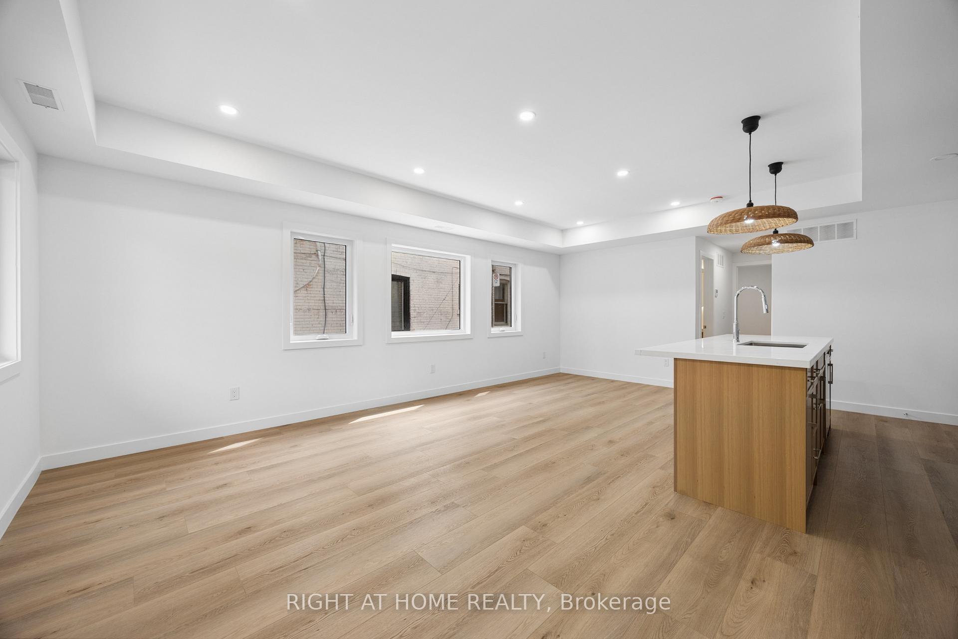 Photo 5 of Unit 2, 91 Barton Avenue, Toronto, The Annex — HOMEH