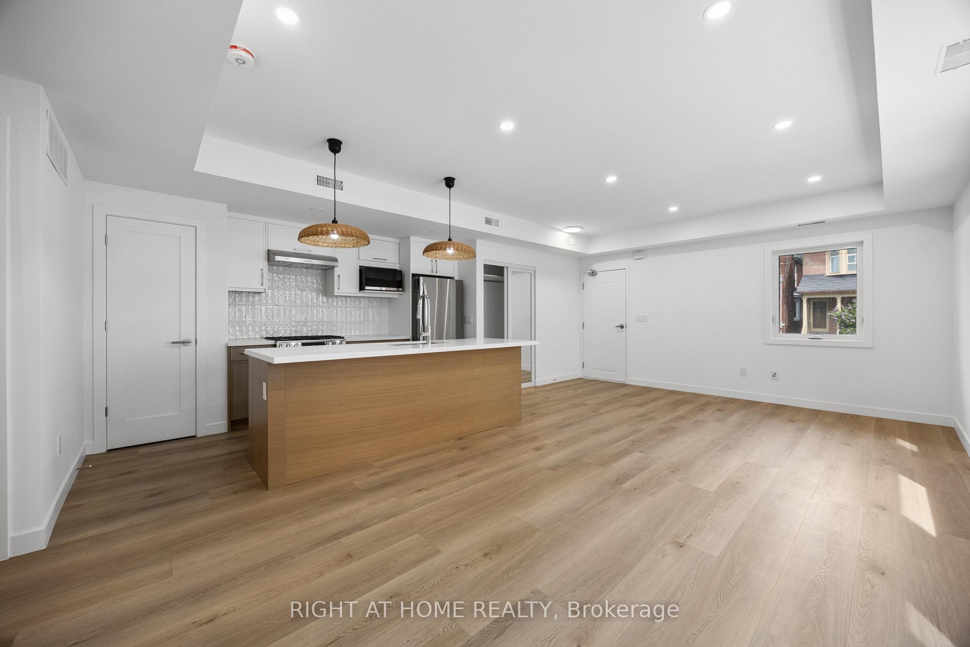 Photo 7 of Unit 2, 91 Barton Avenue, Toronto, The Annex — HOMEH