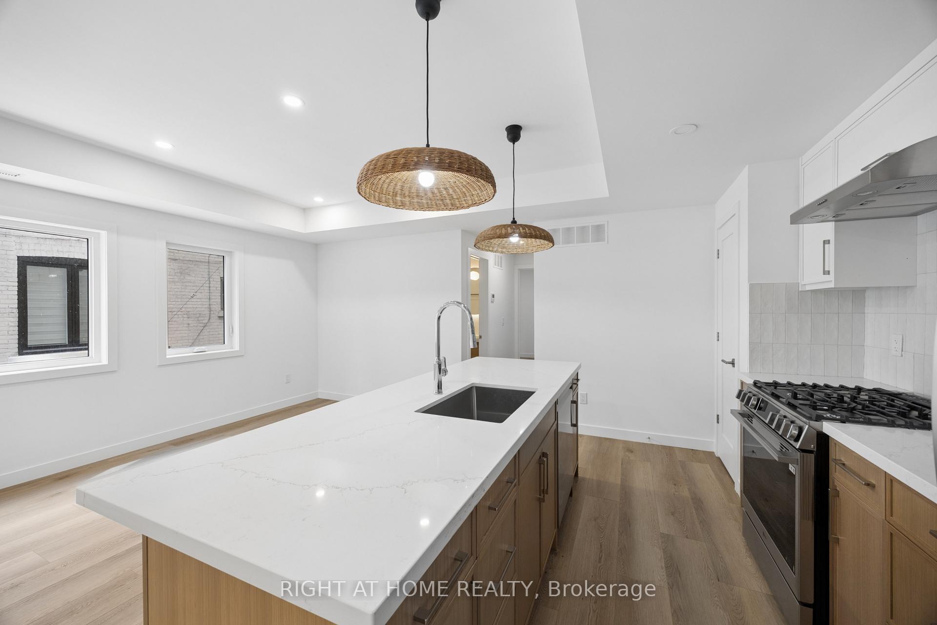 Photo 9 of Unit 2, 91 Barton Avenue, Toronto, The Annex — HOMEH